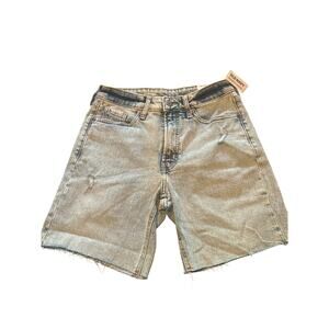 NWT Old Navy Women's Light Blue Denim Shorts O.G. Straight Size 4